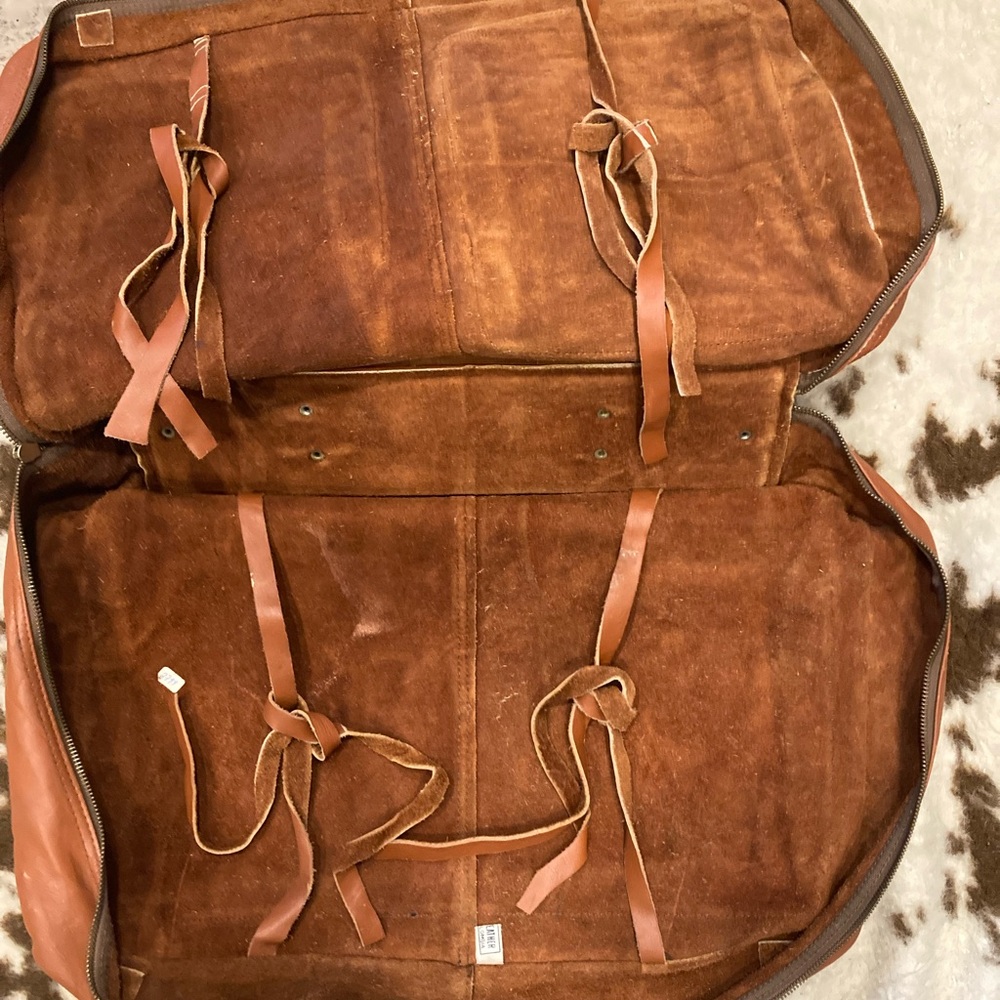 Vintage Brown Genuine Leather Bag Made In Columbia zippers pockets Men's Bag - Picture 2 of 15